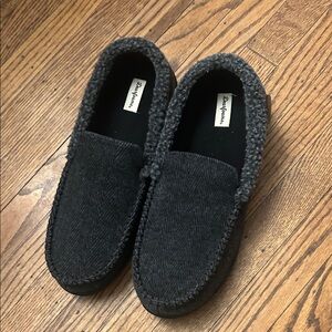 Dearfoams Men's Dark Gray Loafers